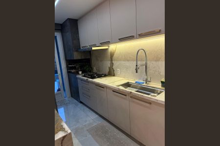 Apartamento à venda com 180m², 3 quartos e 3 vagas Apartamento à venda com 180m², 3 quartos e 3 vagasCozinha