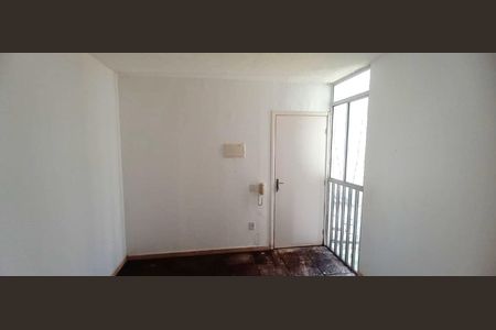 Sala de apartamento para alugar com 2 quartos, 60m² em Ipiranga, Nova Iguaçu