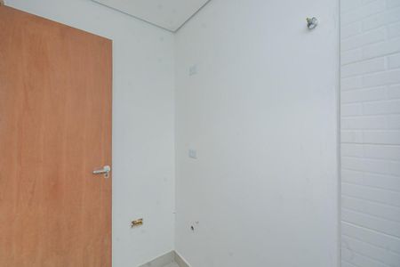 Banheiro de apartamento à venda com 1 quarto, 24m² em Vila Gea, São Paulo
