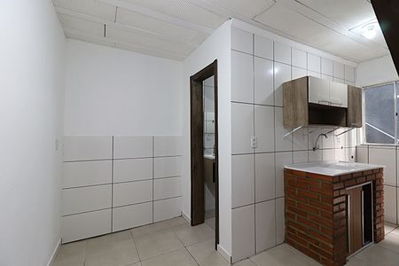 Sala/Cozinha de casa para alugar com 1 quarto, 28m² em Mário Quintana, Porto Alegre