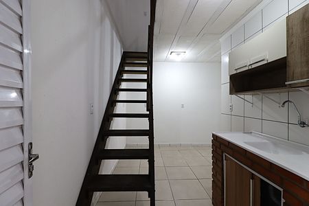 Sala/Cozinha de casa para alugar com 1 quarto, 28m² em Mário Quintana, Porto Alegre