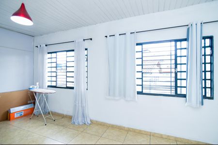 Casa à venda com 160m², 2 quartos e 3 vagasSuíte 