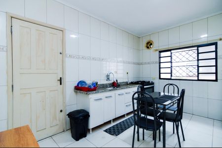 Cozinha de casa à venda com 2 quartos, 160m² em Parque Santo Antonio, Guarulhos