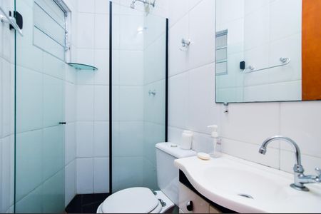 Banheiro da Suíte  de casa à venda com 2 quartos, 160m² em Parque Santo Antonio, Guarulhos