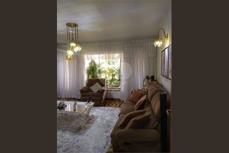 Casa à venda com 3 quartos, 357m² em Vila Macedopolis, São Paulo