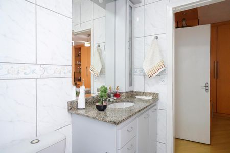 Casa à venda com 200m², 3 quartos e 4 vagasBanheiro da suíte