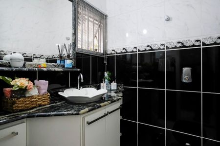 Casa à venda com 200m², 3 quartos e 4 vagasLavabo