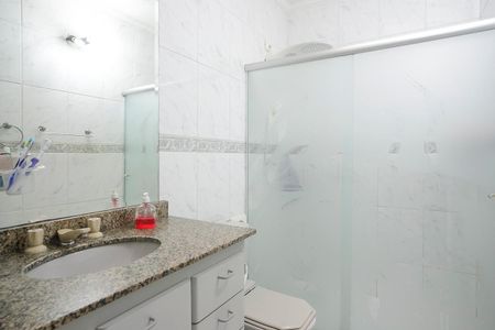 Casa à venda com 200m², 3 quartos e 4 vagasBanheiro 