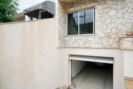 Garagem de casa à venda com 3 quartos, 200m² em Cerâmica, São Caetano do Sul
