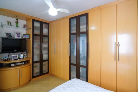 Casa à venda com 200m², 3 quartos e 4 vagasSuíte