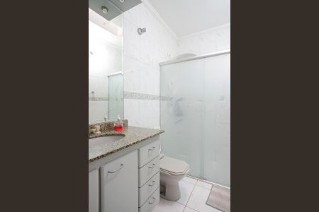 Casa à venda com 200m², 3 quartos e 4 vagasBanheiro 