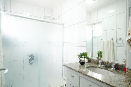 Casa à venda com 200m², 3 quartos e 4 vagasBanheiro da suíte