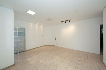 Casa à venda com 431m², 6 quartos e 4 vagas Casa à venda com 431m², 6 quartos e 4 vagassala 2