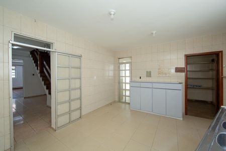 Casa à venda com 431m², 6 quartos e 4 vagas Casa à venda com 431m², 6 quartos e 4 vagasCozinha