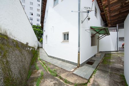 Casa à venda com 431m², 6 quartos e 4 vagas Casa à venda com 431m², 6 quartos e 4 vagasQuintal