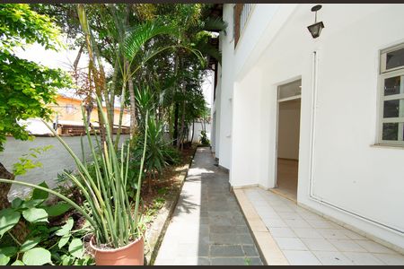Casa à venda com 431m², 6 quartos e 4 vagas Casa à venda com 431m², 6 quartos e 4 vagasQuintal