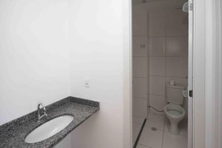Apartamento para alugar com 38m², 2 quartos e sem vaga Apartamento para alugar com 38m², 2 quartos e sem vagaBanheiro