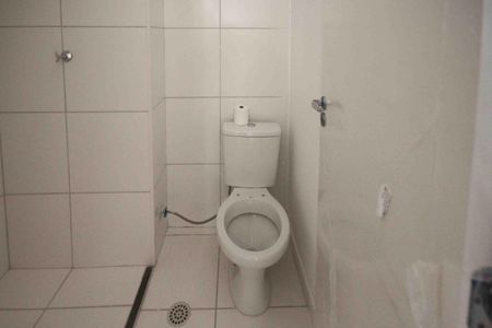 Apartamento para alugar com 38m², 2 quartos e sem vaga Apartamento para alugar com 38m², 2 quartos e sem vagaBanheiro
