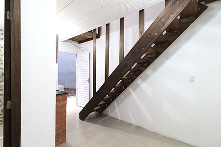 Sala cozinha de casa para alugar com 1 quarto, 28m² em Mário Quintana, Porto Alegre