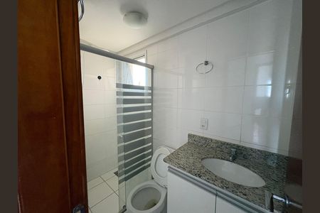 Apartamento para alugar com 64m², 2 quartos e 1 vaga Apartamento para alugar com 64m², 2 quartos e 1 vagaBanheiro da Suíte 1