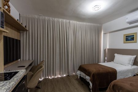 Studio para alugar com 30m², 1 quarto e sem vaga Studio para alugar com 30m², 1 quarto e sem vagaCortina Blackout