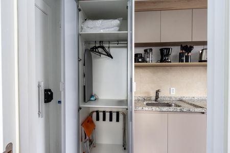 Studio para alugar com 30m², 1 quarto e sem vaga Studio para alugar com 30m², 1 quarto e sem vagaCozinha