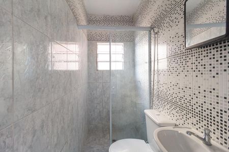 Casa para alugar com 100m², 2 quartos e 1 vaga Casa para alugar com 100m², 2 quartos e 1 vagaBanheiro