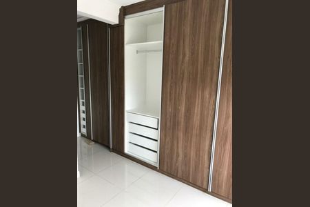 Apartamento à venda com 76m², 2 quartos e 1 vaga