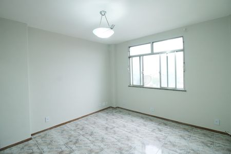 Sala de apartamento para alugar com 3 quartos, 70m² em Olaria, Rio de Janeiro