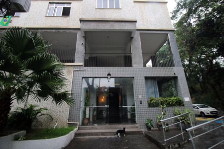 Apartamento para alugar com 70m², 3 quartos e 1 vagaFachada e portaria