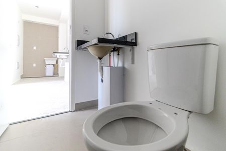 Apartamento para alugar com 42m², 2 quartos e sem vaga Apartamento para alugar com 42m², 2 quartos e sem vagaBanheiro