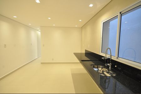 Casa à venda com 180m², 4 quartos e 2 vagasCozinha