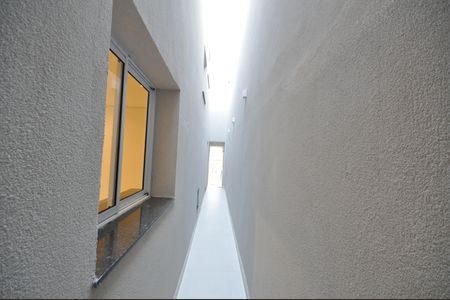 Casa à venda com 180m², 4 quartos e 2 vagasCorredor externo