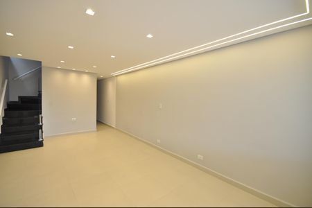 Casa à venda com 180m², 4 quartos e 2 vagasSala