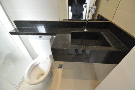 Casa à venda com 180m², 4 quartos e 2 vagasBanheiro do Quarto Suíte