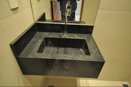 Casa à venda com 180m², 4 quartos e 2 vagasBanheiro de serviço
