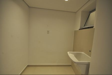 Casa à venda com 180m², 4 quartos e 2 vagasÁrea de Serviço