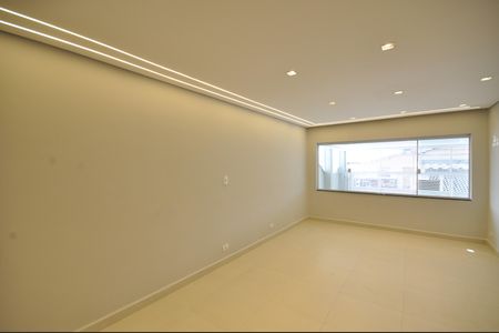 Sala de casa à venda com 4 quartos, 180m² em Vila Ede, São Paulo
