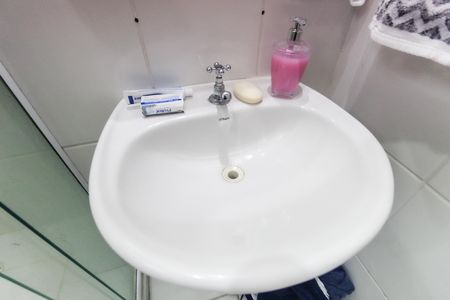 Apartamento à venda com 48m², 2 quartos e 1 vaga Apartamento à venda com 48m², 2 quartos e 1 vagaBanheiro