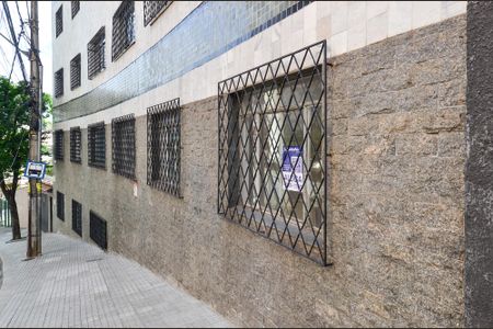 Apartamento para alugar com 110m², 3 quartos e 1 vaga Apartamento para alugar com 110m², 3 quartos e 1 vagaPlaca instalada 06-07-2026-HIJV-154