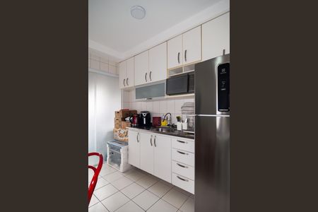 Apartamento à venda com 65m², 2 quartos e 2 vagas Apartamento à venda com 65m², 2 quartos e 2 vagasCozinha