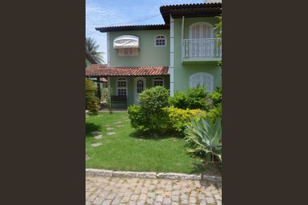 Casa de condomínio para alugar com 200m², 4 quartos e 4 vagas