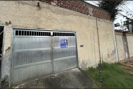 Fachada + placa de casa à venda com 4 quartos, 136m² em Tomás Coelho, Rio de Janeiro