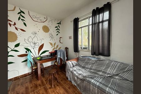 Casa à venda com 136m², 4 quartos e 2 vagasSala