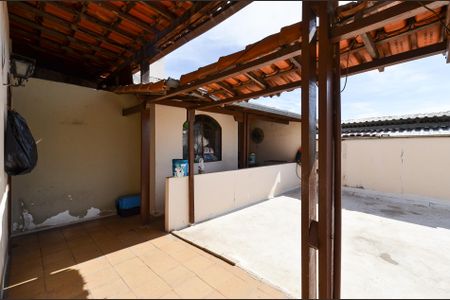 Casa para alugar com 353m², 4 quartos e 4 vagas Casa para alugar com 353m², 4 quartos e 4 vagasVaranda