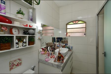 Casa para alugar com 353m², 4 quartos e 4 vagas Casa para alugar com 353m², 4 quartos e 4 vagasBanheiro Social