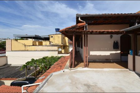 Casa para alugar com 353m², 4 quartos e 4 vagas Casa para alugar com 353m², 4 quartos e 4 vagasVaranda