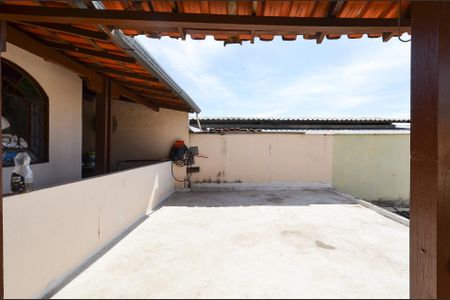 Casa para alugar com 353m², 4 quartos e 4 vagas Casa para alugar com 353m², 4 quartos e 4 vagasVaranda