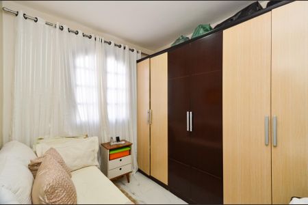 Casa para alugar com 353m², 4 quartos e 4 vagas Casa para alugar com 353m², 4 quartos e 4 vagasQuarto 4