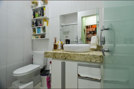 Casa para alugar com 353m², 4 quartos e 4 vagas Casa para alugar com 353m², 4 quartos e 4 vagasBanheiro Social 2